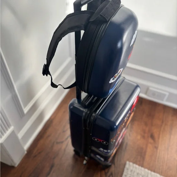 iPlay Kids Luggage/Carryon/Suitcase, 18" hard Set, Backpack, 4 Spinner Wheels - Picture 7 of 13